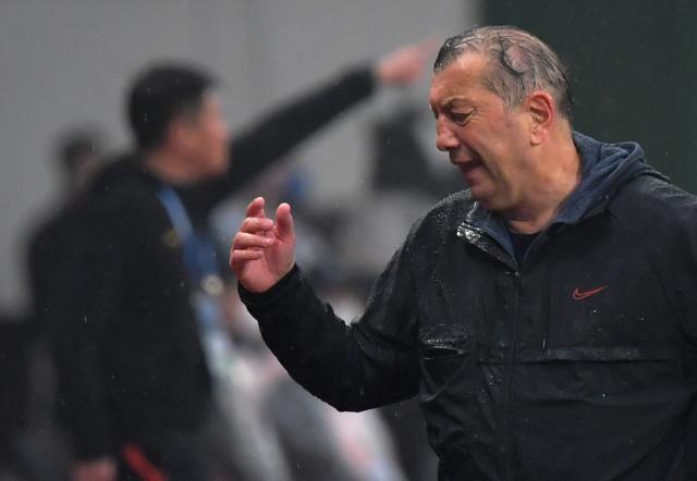 华体会体育APP-沧州年中曾2战武汉被轰6弹 老萨事不过三叫苦防守