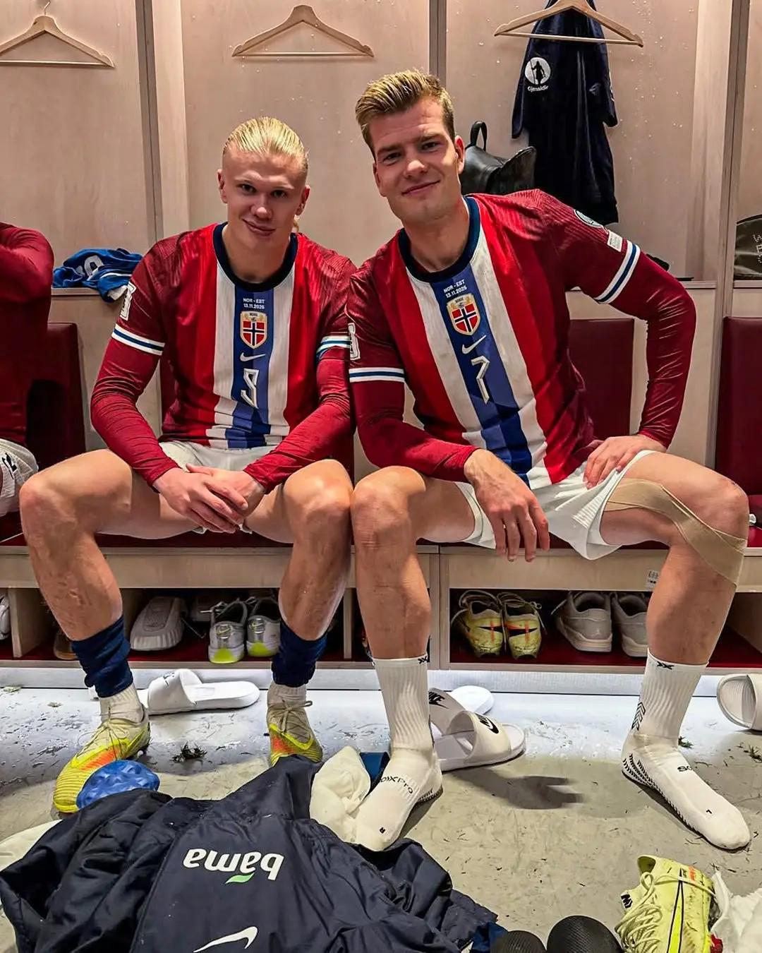 华体会体育APP-你也有小鸟依人的时候？哈兰德与瑟洛特的合照引发关注